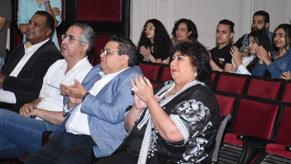 وزيرة الثقافة تشهد