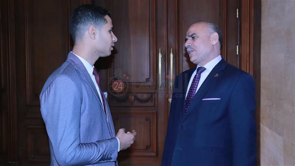 محرر القاهرة 24 مع