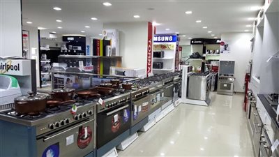 منها قطع الغيار والأجهزة الكهربائية.. الحكومة تستثني 10 آلاف سلعة مستوردة من الاعتمادات المستندية| مستند