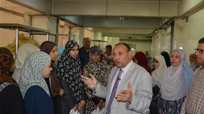 نائب رئيس جامعة الأزهر للوجه القبلي يجري زيارة مفاجئة للمطعم المركزي بالمدينة الجامعية للطالبات