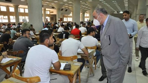 رئيس جامعة حلوان
