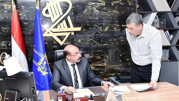 محافظ أسوان