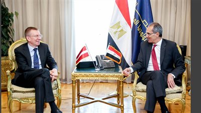 وزير الاتصالات: تقديم التسهيلات والحوافز الاستثمارية لإنجاح الشراكات المتوقعة بين مصر ولاتفيا في مجال تكنولوجيا المعلومات