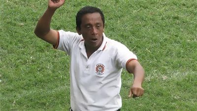 التفاصيل الكاملة لوفاة حكم في السلفادور بعد اعتداء الجماهير عليه