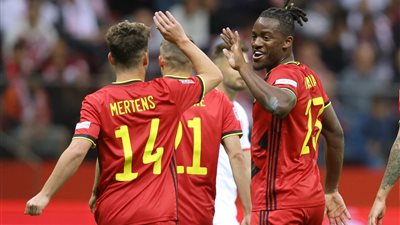 بلجيكا تخطف فوزًا ثمينًا أمام بولندا في دوري الأمم الأوروبية
