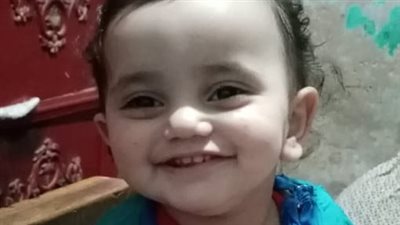 دفن الطفلة ملك ضحية انهيار سقف منزل قديم بالغربية.. وأسرتها: فرحة عمرنا راحت 