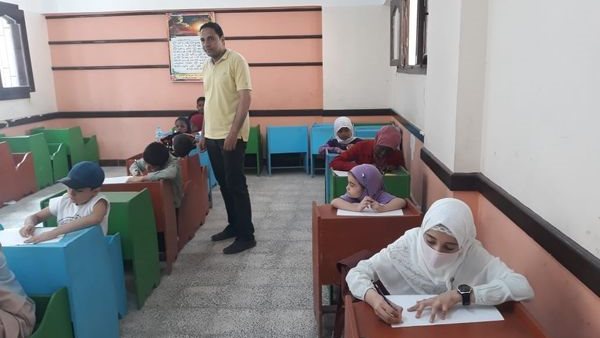 بدء الدراسة بفصول