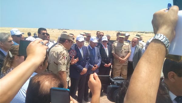 رئيس الوزراء يتفقد