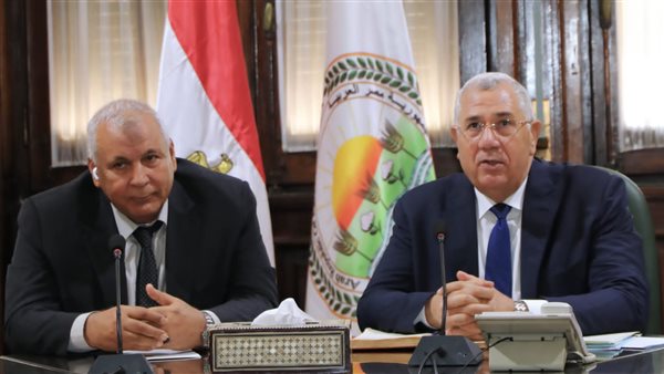 وزير الزراعة ومحافظ