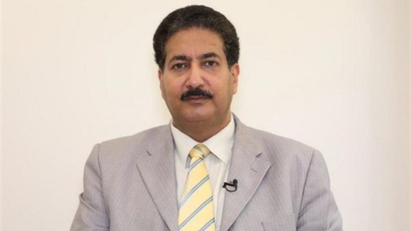  الدكتور غانم الحجيلان