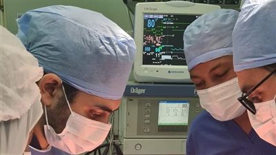 استئصال ورم بالغدة الكظرية باستخدام منظار البطن الجراحي لسيدة بأورام طنطا 