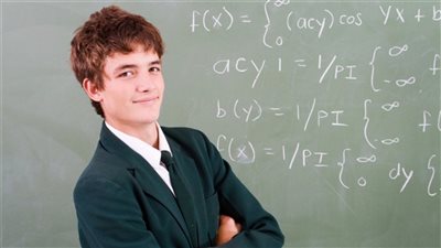 فلسفة تعليمية جديدة.. تحسين قدرات الطلاب المتعثرين بالتدخل العقلي | دراسة