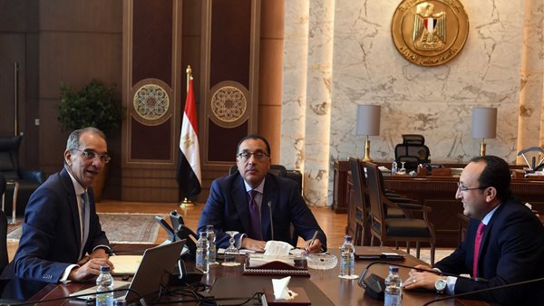 رئيس الوزراء يتابع