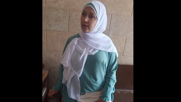 الضحية الابتزاز الالكتروني