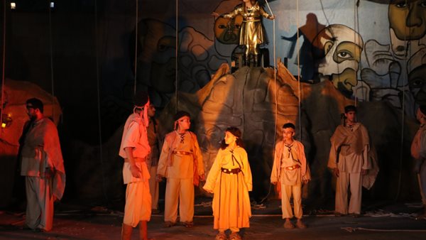 جانب من العرض 