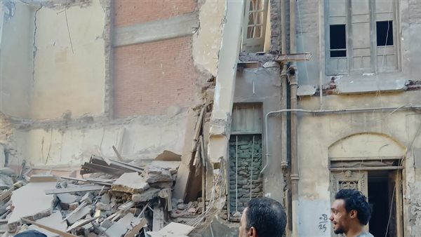 انهيار منزل غير مأهول