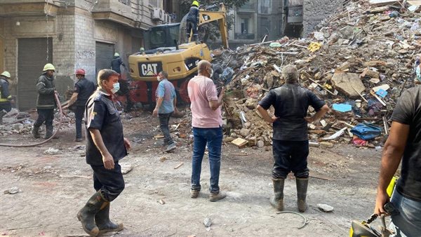 انهيار عقار بحي الوايلي