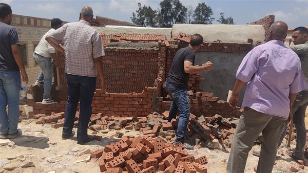 إزالة مقابر مخالفة