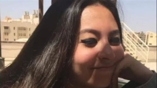 نورا فتاة المعادي