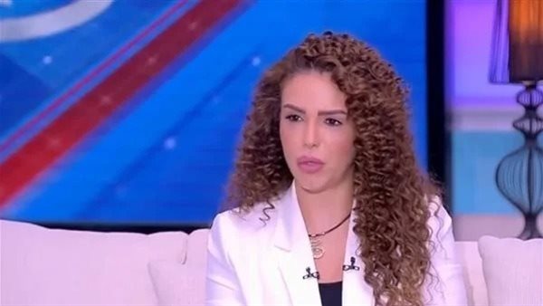 دنيا عبد العزيز