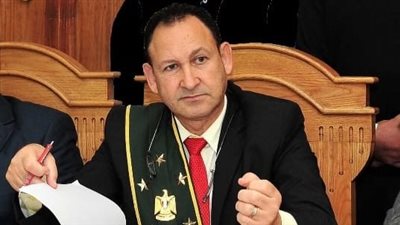 الإدارية العليا: فصل مدرس من التعليم مارس الجنس الإلكتروني مع طالبة