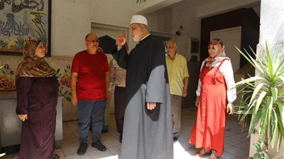  وكيل الأزهر يشكر عمال نظافة لجنة فتيات شبرا الخيمة