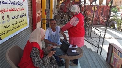 الصحة: تطعيم 221 ألف مواطن ضد كورونا بالمرحلة الثالثة لحملة طرق الأبواب