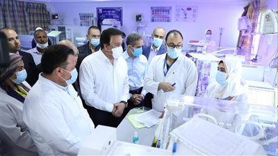 ‏‎ مصاب بحمى روماتزمية.. خالد عبد الغفار يوجه بتقديم الرعاية الطبية لأحد الأطفال بمستشفى زفتى