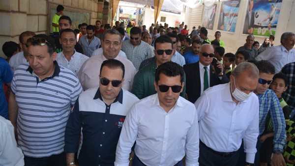 وزير الشباب والرياضة