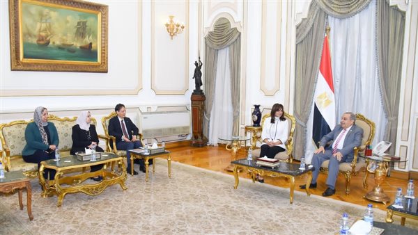 اجتماع الهجرة والإنتاج