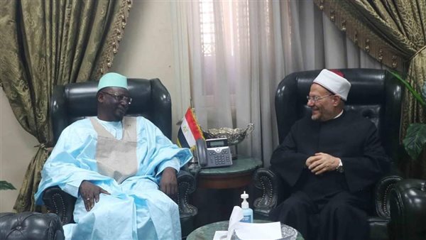 مفتي الجمهورية والسفير