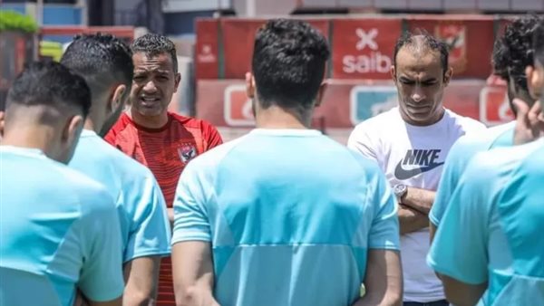 سامي قمصان مع لاعبي