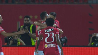 القمة 124.. الأهلي يُنهي الشوط الأول متقدمًا على الزمالك بهدف نظيف