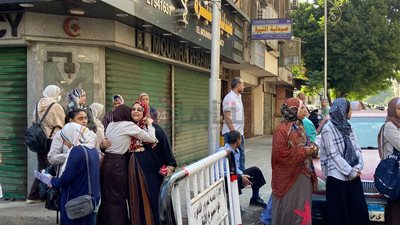 وسط إجراءات وقائية مشددة.. توافد طلاب الثانوية العامة استعدادا لامتحان المواد غير المضافة للمجموع|صور 