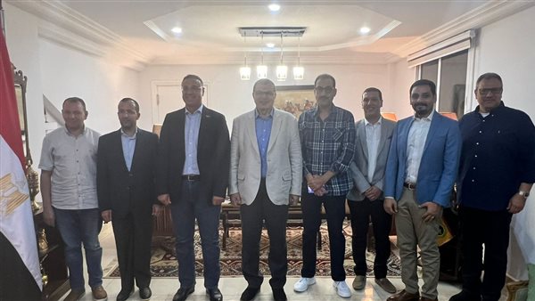 وزير القوى العاملة