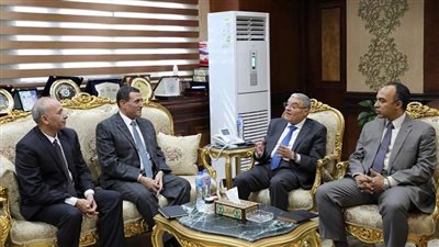 محافظ المنيا: التنسيق مع مختلف الجهات لتحقيق المستهدف من تنفيذ خطة محو الأمية