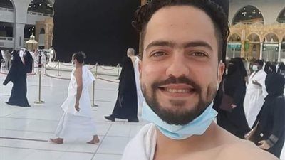 كان عايز  فلوس عشان يتجوز.. والدة الشاب المنتحر من أعلى كوبري بالمنصورة تكشف التفاصيل