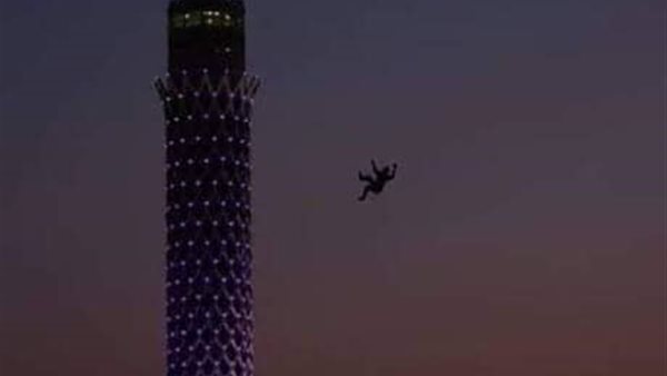 سقوط شاب من برج القاهرة