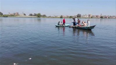 تفاصيل إنهاء شاب حياته قفزًا من أعلى كوبري دسوق في نهر النيل بكفر الشيخ | بث مباشر