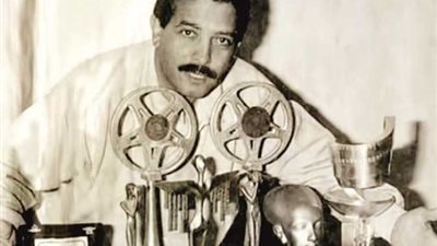 في ذكرى وفاة عاطف الطيب.. الحب فوق هضبة الهرم وقلب الليل لنجيب محفوظ أبرز أعمال قدمها للسينما