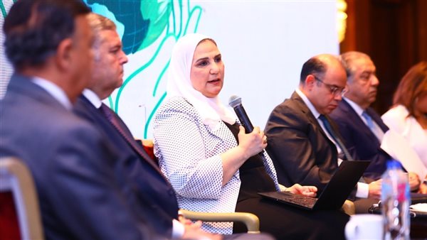 نيفين القباج وزيرة