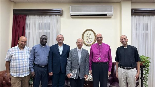 رئيس الأسقفية يلتقي
