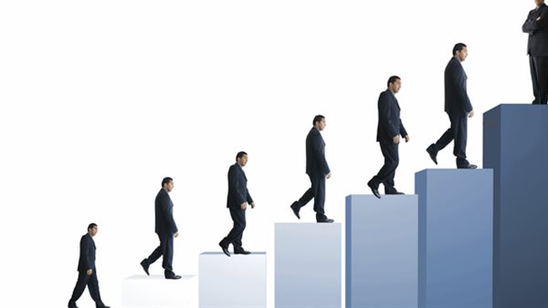 نتيجة ترقيات الموظفين