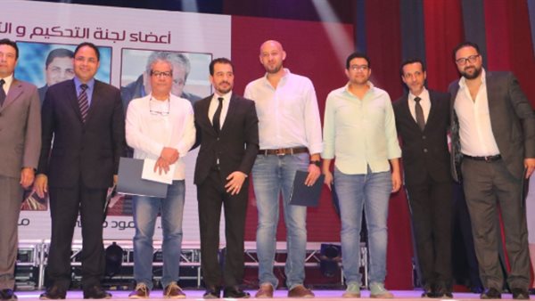 توزيع الجوائز 