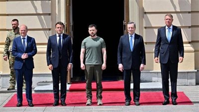 قادة الاتحاد الأوروبي يعتمدون قرار منح أوكرانيا ومولدوفا وضع الدول المرشحة للانضمام للتكتل