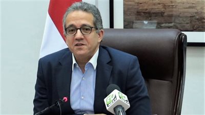 العناني يصدر قرارًا بتشكيل الأمانة الفنية للجنة الدائمة لتراخيص المنشآت الفندقية والسياحية