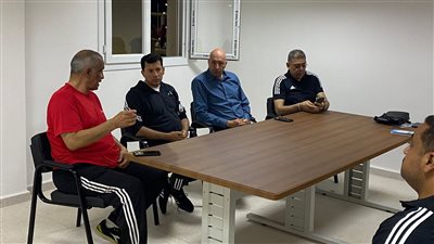 وزير الرياضة يجتمع ببعثة مصر في وهران استعدادًا للمشاركة في دورة العاب البحر المتوسط