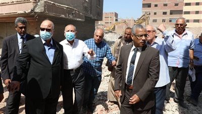 هدم 212 عقارا.. محافظ القاهرة يتابع أعمال إزالة منطقة عزبة الإخلاص بالهايكستب