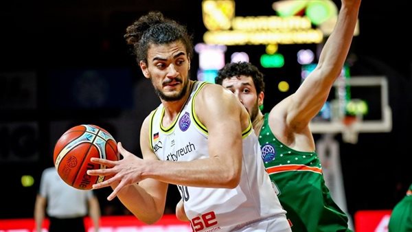 عصام مرعي لاعب السلة