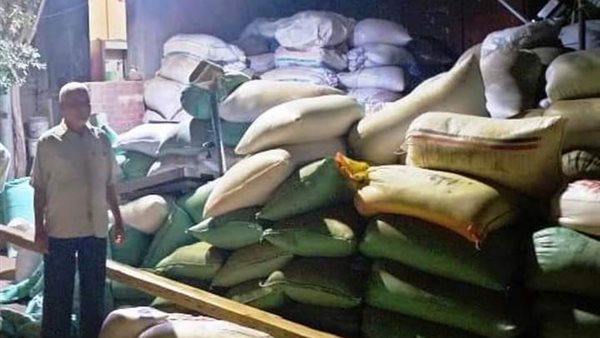 ضبط أطنان قمح قبل